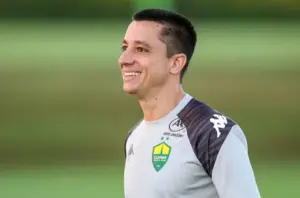 Eduardo Barros conquista empate na Curuzu e emplaca nove jogos de invencibilidade no comando do Cuiabá