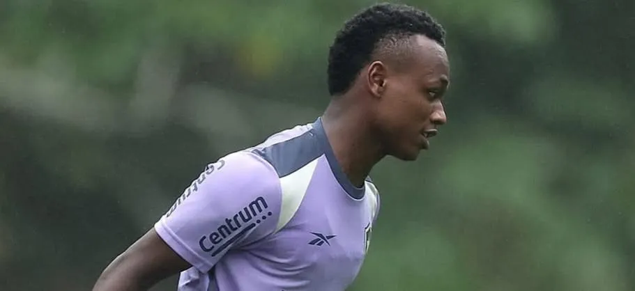 Atacante deve voltar a atuar pelo Botafogo apenas em 2026