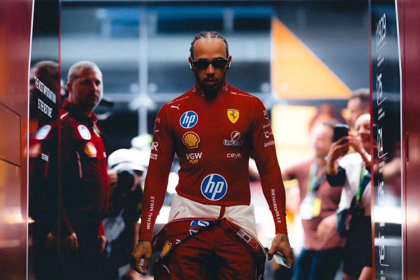 Recordista de poles, Hamilton se frustra com último posto no grid