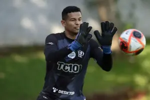 Guarani tem goleiro da Ponte Preta no radar para 2026