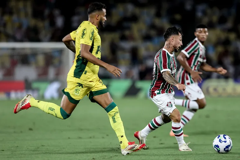 Reinaldo critica arbitragem após derrota do Mirassol para o Fluminense