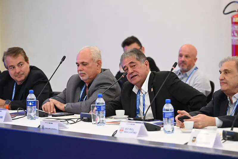 54917912669 ab1950fc90 c