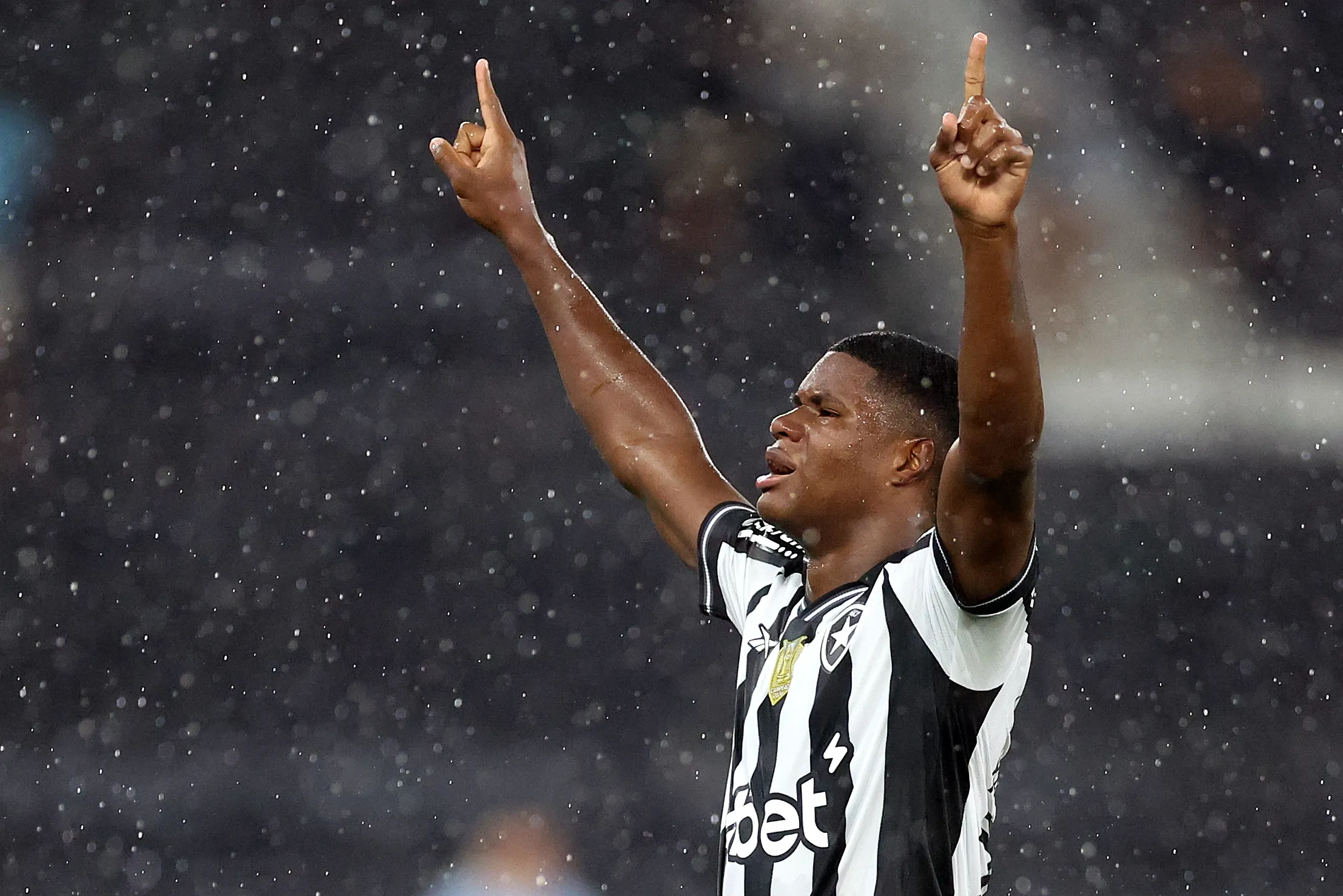 Botafogo 3 x 2 Sport – Kadir brilha e salva noite botafoguense no Engenhão