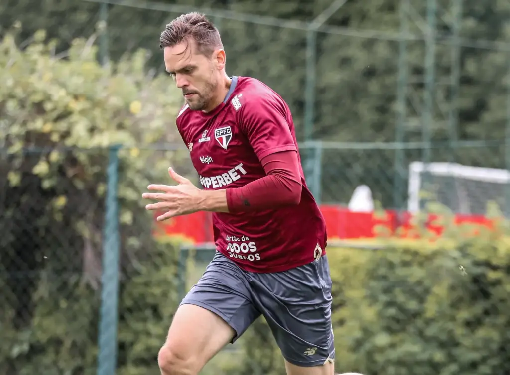 São Paulo pode ter o retorno de Rafael Tolói contra o Fluminense