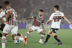 Fluminense 'brinca' de vira 3 e acaba 6 contra o São Paulo