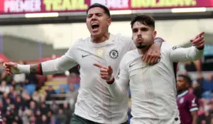 INGLÊS: Chelsea vence a terceira seguida e pressiona Arsenal e City