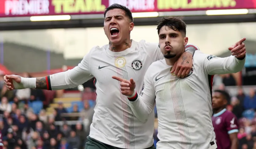 INGLÊS: Chelsea vence a terceira seguida e pressiona Arsenal e City