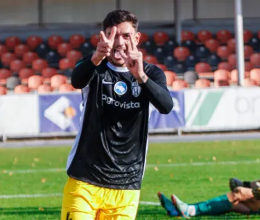 Arthur Goulart celebra estreia pelo time principal do Oleksandriya e primeiro gol na Ucrânia