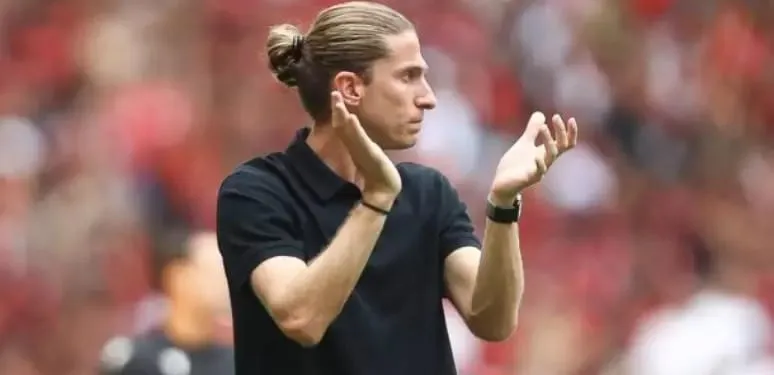 Bap vê Filipe Luís no Flamengo: 'Vai ter final feliz'