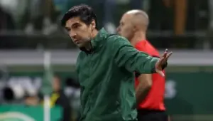 Palmeiras brilha com Vitor Roque e Abel destaca evolução do camisa 9