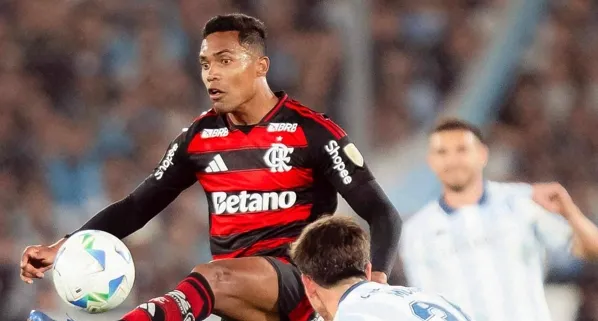 Flamengo vê Alex Sandro e Danilo desfalcarem time em momento decisivo do Brasileirão
