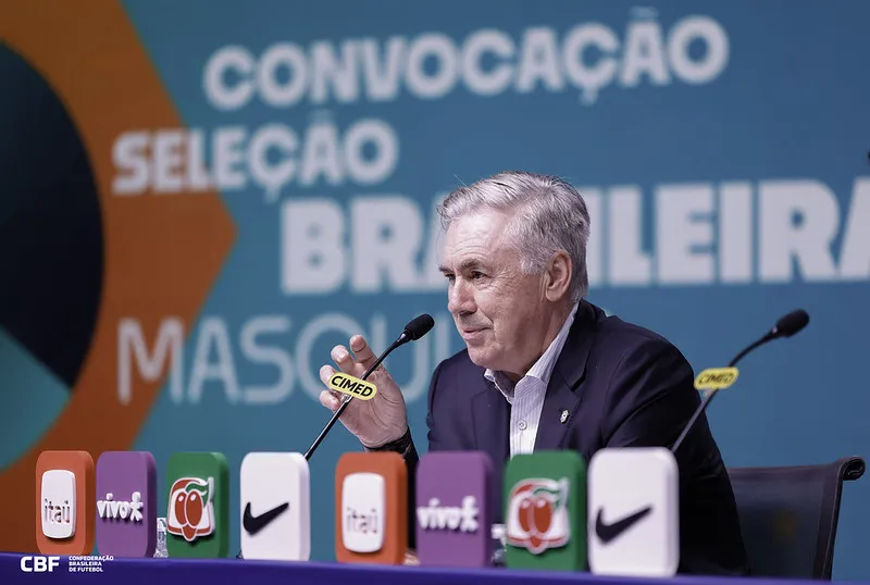Ancelotti explica convocação de jogadores de Flamengo e Palmeiras