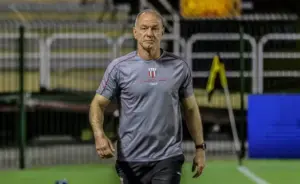 Série B: Atacante do Botafogo-SP valoriza trabalho de Ivan Izzo