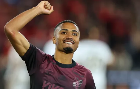 Athletico PR pode garantir acesso em domingo de luta por G4