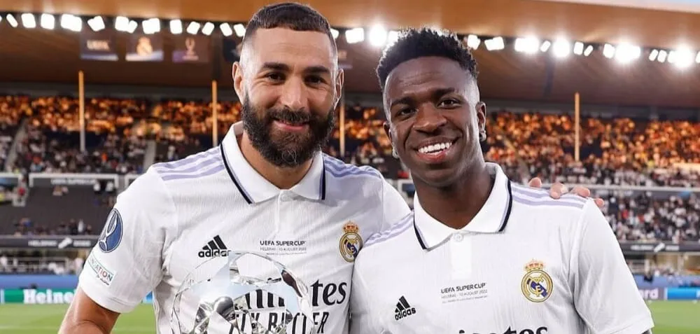 Benzema defende Vinicius Júnior após polêmicas: ‘Muita pressão’