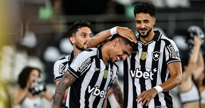 BRASILEIRÃO: São Paulo 'ajuda' Palmeiras e empata com Fla; Atlético-MG e Botafogo vencem bem 3 Bota