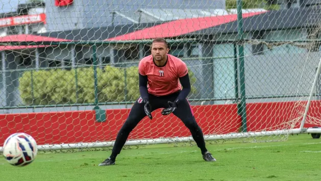 Série B: Botafogo-SP tenta manter Victor Souza após permanência