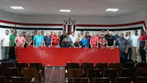 Em meio ao risco de rebaixamento na Série B, Alessander De Martin é eleito presidente do Botafogo-SP