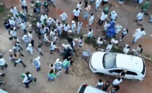 Após perder o acesso, torcedores do Goiás entram em confronto