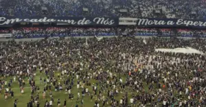 Torcida do Remo toma o Mangueirão após acesso que encerra jejum de 32 anos