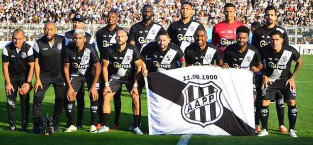 Elenco Ponte Preta -Foto: Júlio César Costa