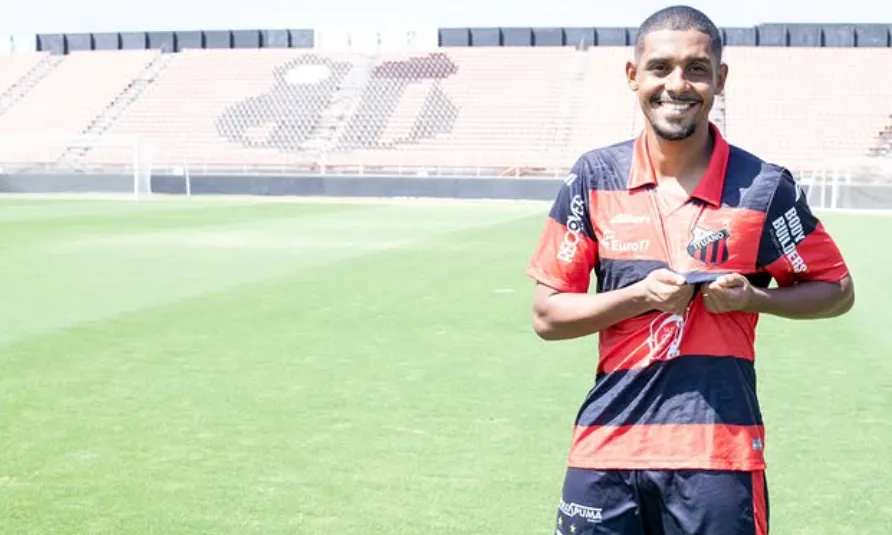 Guarani encaminha acordo com volante ex-Ponte Preta 2 Ramon no Ituano - Foto: Miguel Schincariol