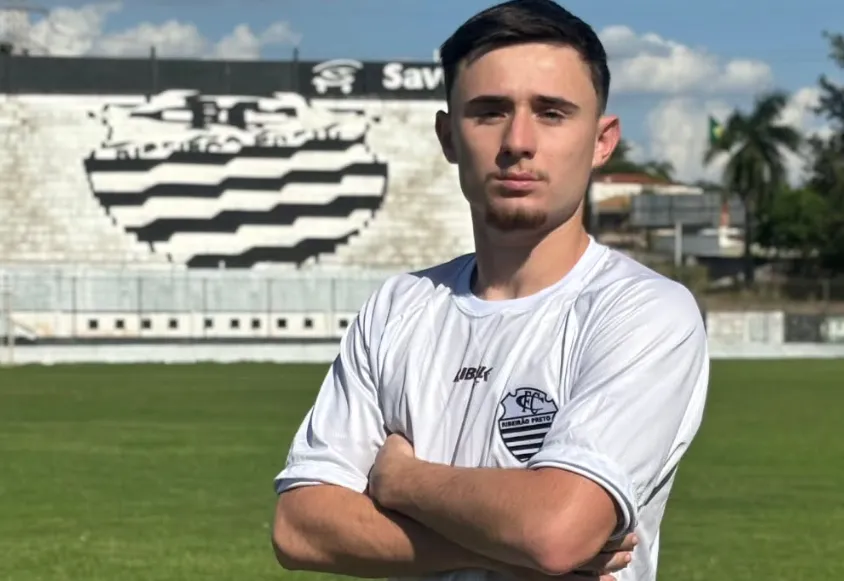 Atacante Mikael - Foto: Divulgação/Comercial