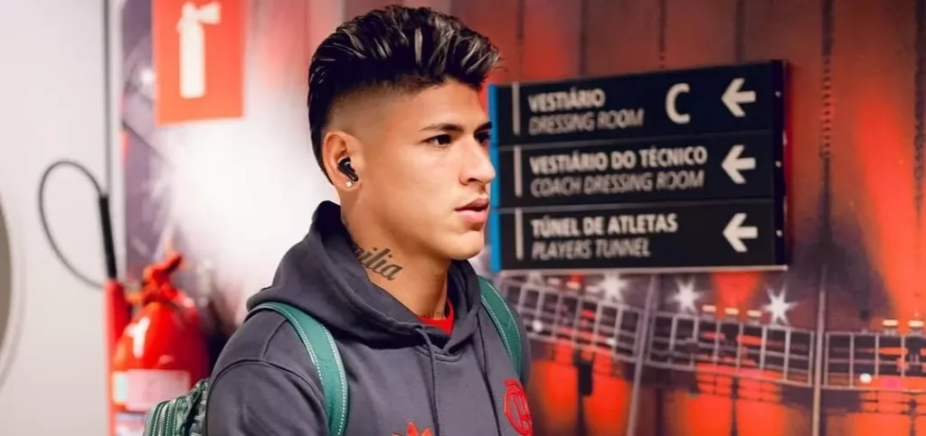 Jorge Carrascal, meia do Flamengo (Foto: Adriano Fontes - CRF)