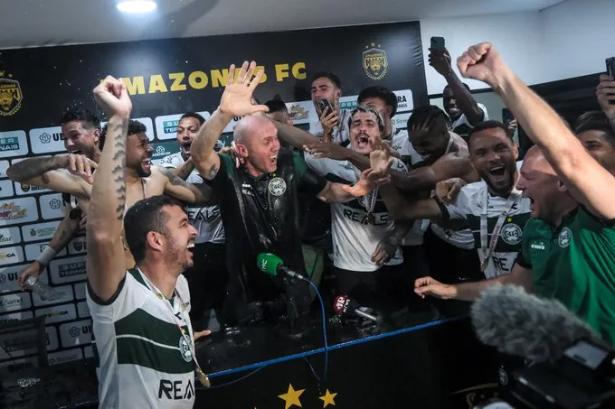 Coritiba e campeao da Seriee B