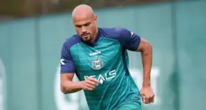 Coritiba ganha reforço no ataque para decisão na Série B