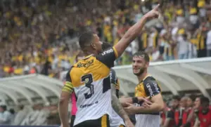 Criciúma 2 x 0 Botafogo-SP - Tigre mantém tabu e encaminha acesso