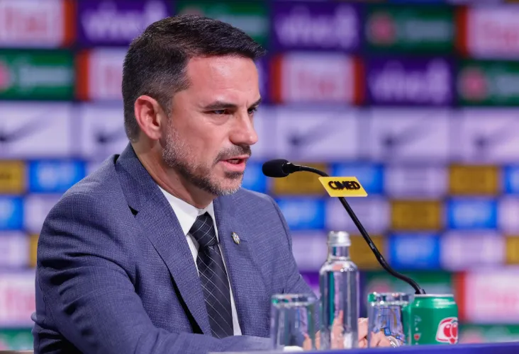 Seleção Brasileira define roteiro pré-Copa e deve ter jogo de despedida no país