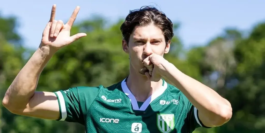 Boavista oficializa três reforços para o setor defensivo