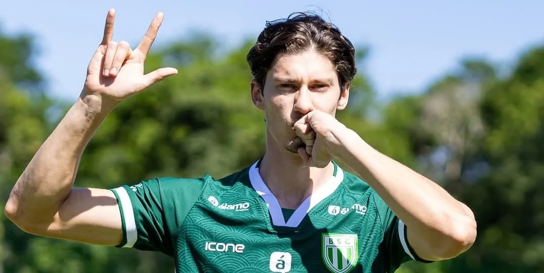 Boavista oficializa três reforços para o setor defensivo