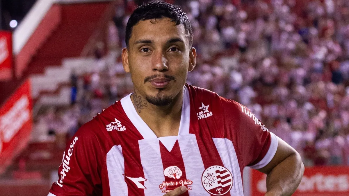 Hélio Borges está de saída do Náutico e negocia com clubes da Ásia
