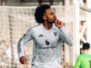 INGLÊS: Manchester United vira sobre o Crystal Palace e encerra má fase