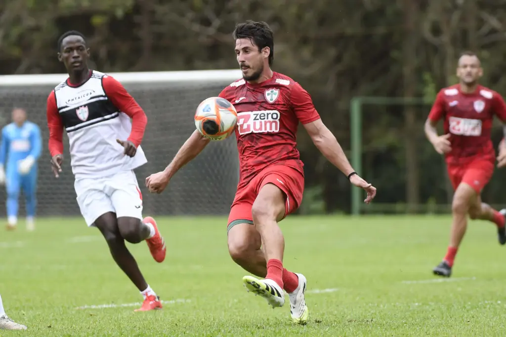 Portuguesa encerra a pré-temporada com vitória em jogo-treino 2 JT 08 11 b