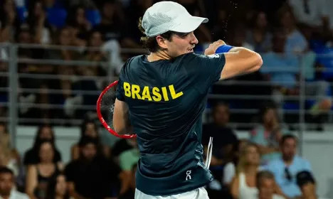 João Fonseca mantém posição no ranking mesmo sem jogar e fica no top-30