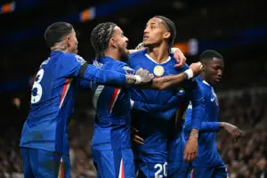 João Pedro decide, e Chelsea vence clássico contra Tottenham