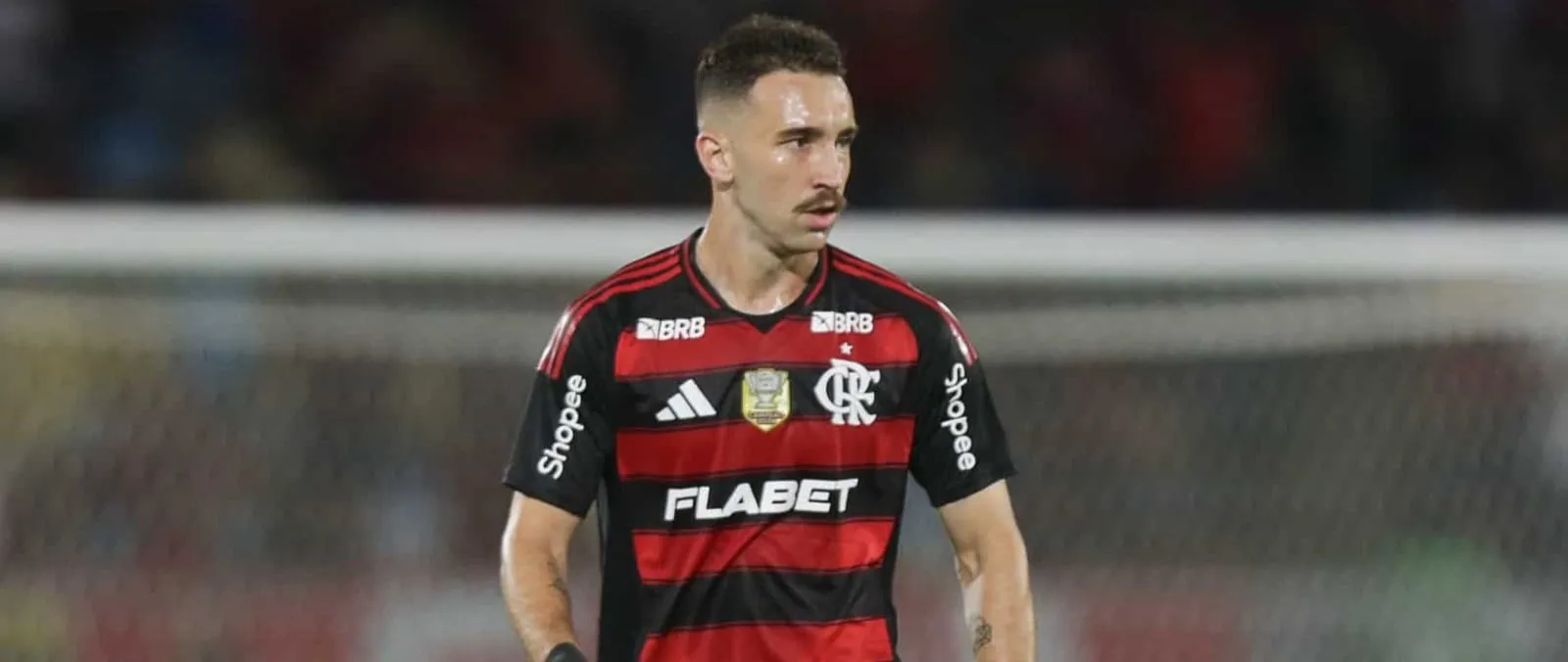 Danilo e Léo Ortiz disputam vaga no Flamengo na final da Libertadores