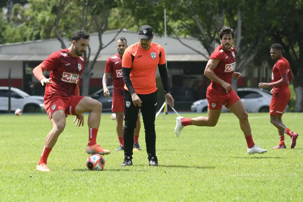 Portuguesa se reapresenta e inicia a pré-temporada para o Paulistão 2026 2 Lusa reapresentacao 4