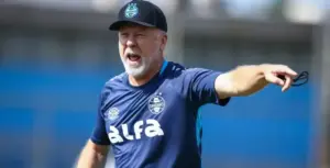 Grêmio pode ter mudanças na defesa para duelo com o Cruzeiro