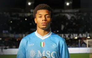ITALIANO: David Neres brilha, Napoli bate Atalanta e assume liderança