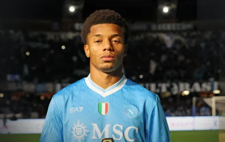 ITALIANO: David Neres brilha, Napoli bate Atalanta e assume liderança