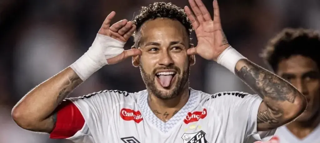 Neymar celebra vitória e carinho da torcida: 'Pensar no Santos'