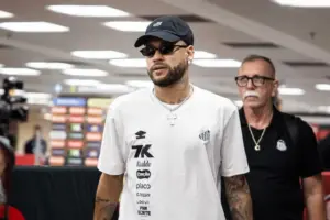 'Tem que ser humilde de reconhecer que vai pra Copa ficar no banco', diz Edmilson sobre Neymar