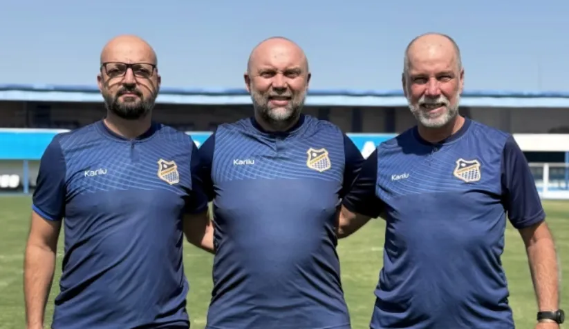 Visando o acesso, Água Santa anuncia zagueiro ex-Caxias e reforços na comissão técnica