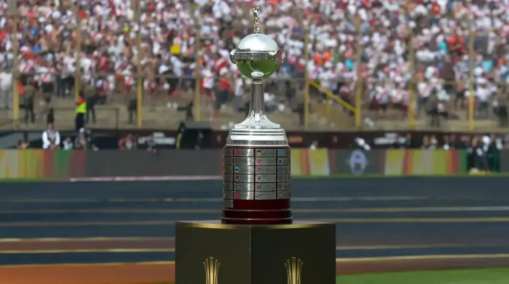 Libertadores: Presidente da Conmebol banca final em Lima