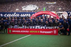 Remo celebra acesso e quebra recorde de público da Série B em 2025