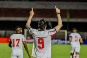 Série B: Disputa contra o rebaixamento envolve quatro clubes